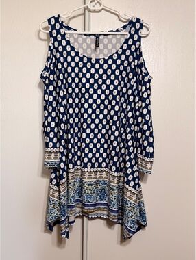White Mark Women's 1XL Blue and White Printed Cold Shoulder Dress